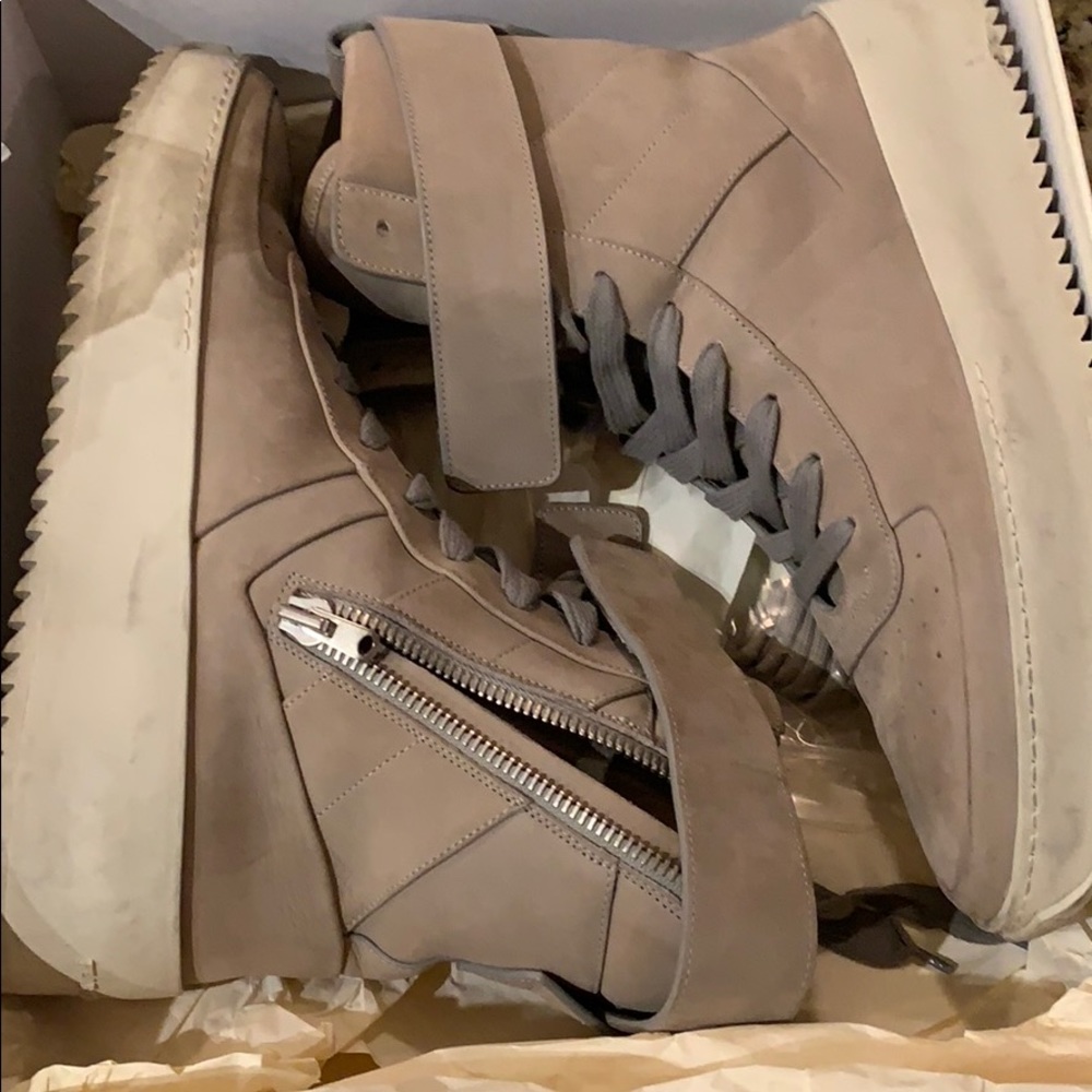 Fear of God Sneaker